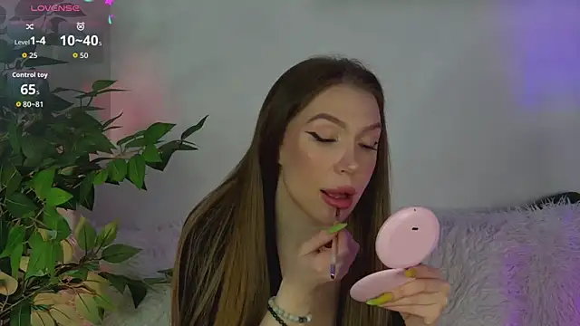 AlysonHuxley  online show from 04/16/26, 06:30