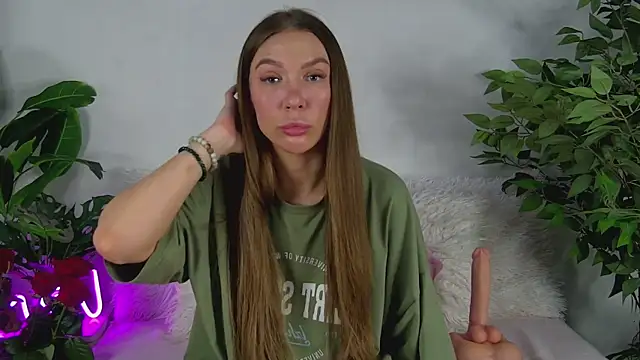 AlysonHuxley  online show from 03/05/26, 06:59