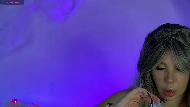 AlysonHuxley  online show from 10/25/25, 05:57