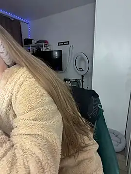 Snapshot of AlysonHuxley_ chatting on 02/07/26, 01:13 AlysonHuxley online show from 02/07/26, 01:13