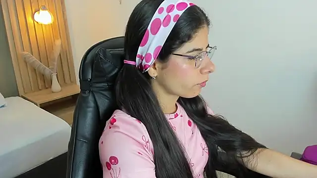 carlina 15 online show from 10/09/25, 12:28