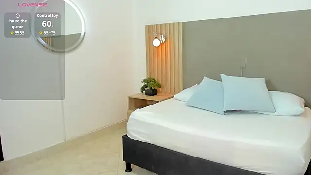 carlina 15 online show from 02/12/26, 01:33