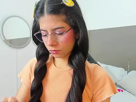 carlina 15 online show from 04/08/26, 12:28