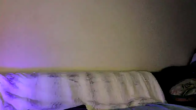 Snapshot of we_are_fucking_serious chatting on 10/22/25, 02:33 we are fucking serious online show from 10/22/25, 02:33