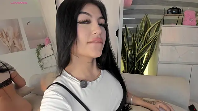 EmmyKenner online show from 02/07/26, 11:51