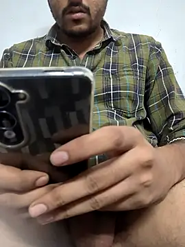 Snapshot of joywithzara chatting on 10/14/25, 01:01 joywithzara online show from 10/14/25, 01:01