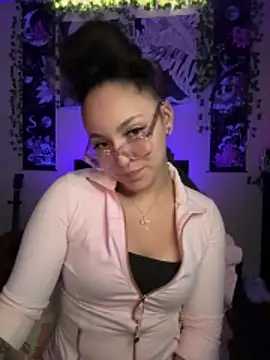 Snapshot of babykalirose chatting on 07/01/26, 12:44 babykalirose online show from 07/01/26, 12:44