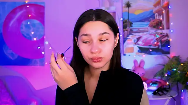 KimClarks  online show from 12/18/25, 09:58