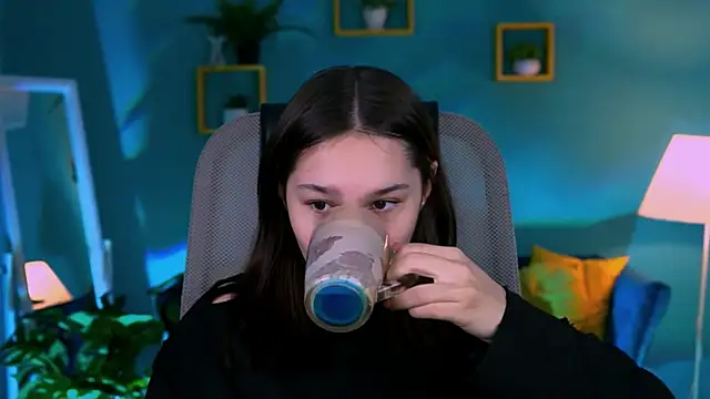 KimClarks  online show from 11/09/25, 02:43