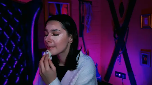 Snapshot of KimClarks_ chatting on 10/15/25, 10:12 KimClarks  online show from 10/15/25, 10:12