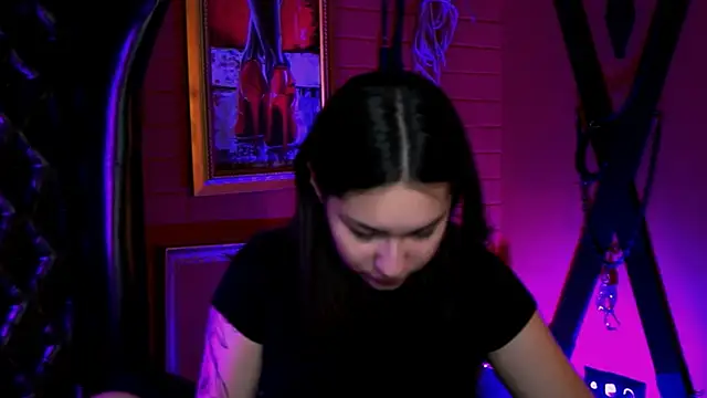 KimClarks  online show from 12/04/25, 09:30