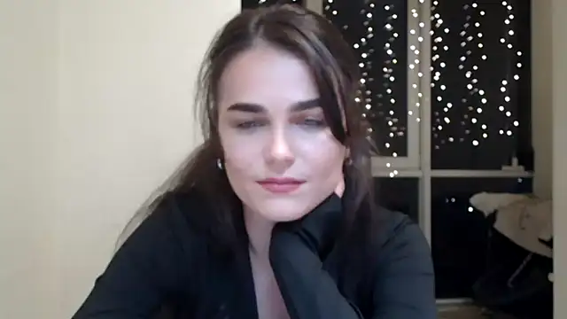 Silviaa a online show from 11/19/25, 08:31