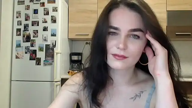 Silviaa a online show from 12/19/25, 07:49