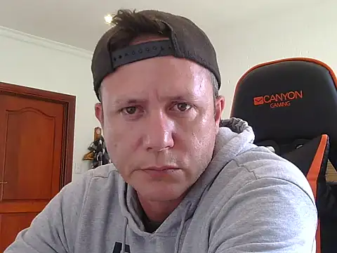 TroyDieselXXX online show from 12/18/25, 08:52