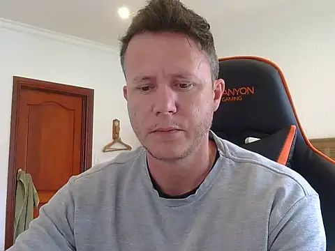 TroyDieselXXX online show from 11/25/25, 05:08