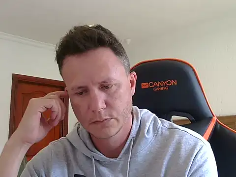 TroyDieselXXX online show from 12/21/25, 09:33