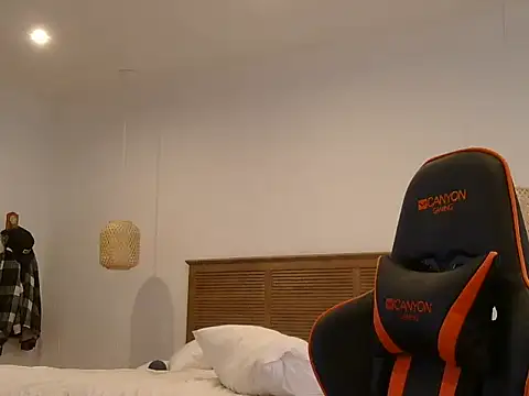 TroyDieselXXX online show from 02/25/26, 08:47