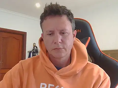 TroyDieselXXX online show from 11/12/25, 05:33