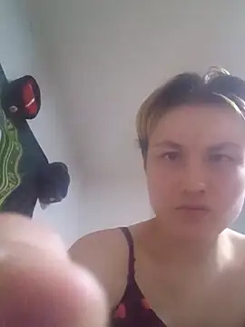 MoonIrene online show from 10/06/25, 03:57