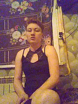 MoonIrene online show from 02/21/26, 03:25