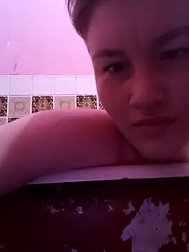 MoonIrene online show from 02/20/26, 04:42