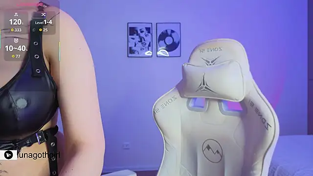 IamLuna2006 online show from 04/13/26, 04:49