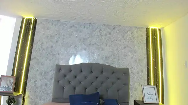 GiannaSlimJB online show from 02/12/26, 07:02