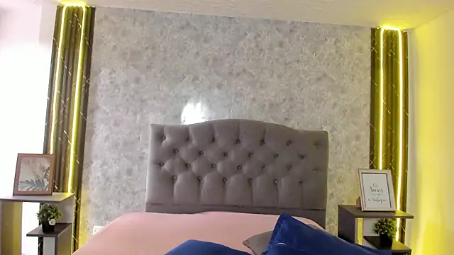 GiannaSlimJB online show from 02/13/26, 07:14