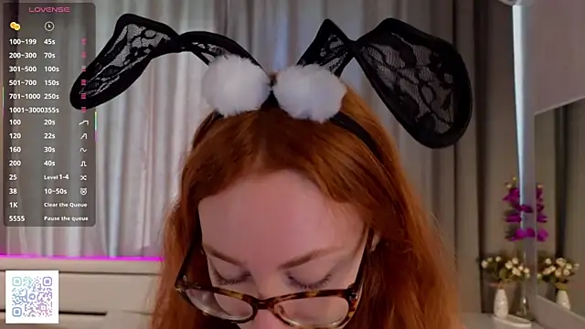 Snapshot of VeronaHascall chatting on 10/02/25, 04:16 VeronaHascall online show from 10/02/25, 04:16