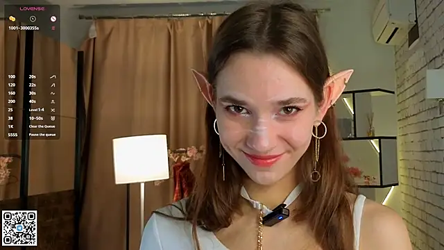 PetraHambelton online show from 10/21/25, 04:23