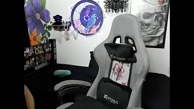 Luna0ciaran online show from 11/01/25, 05:57