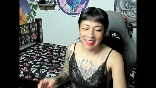 Luna0ciaran online show from 11/25/25, 07:52