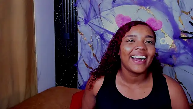 Alaia Gutierrez online show from 11/04/25, 08:56