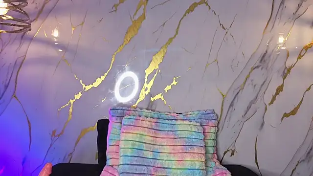 Scaarlettfox online show from 04/15/26, 07:40