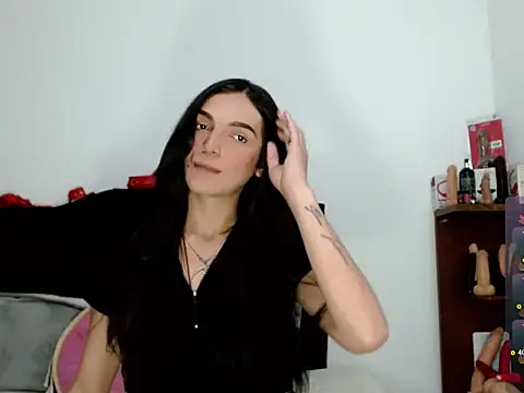 Snapshot of x_isabella_x chatting on 11/23/25, 09:03 x isabella x online show from 11/23/25, 09:03