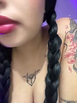 lucialauper  online show from 11/07/25, 02:38