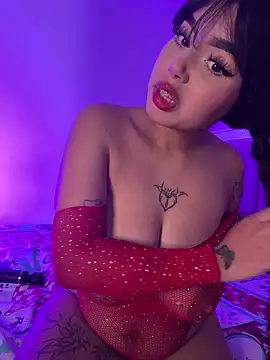 lucialauper  online show from 03/11/26, 11:54