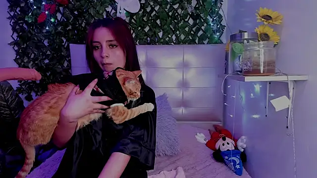 Anna Blade  online show from 12/13/25, 08:04