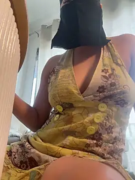 Snapshot of latinabhabi chatting on 11/08/25, 07:34 latinabhabi online show from 11/08/25, 07:34