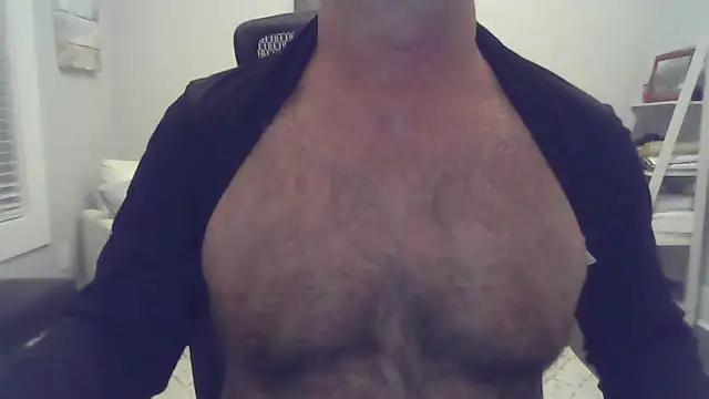 Snapshot of cyclone1212 chatting on 01/09/26, 10:44 cyclone1212 online show from 01/09/26, 10:44