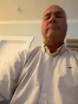 Snapshot of cyclone1212 chatting on 11/02/25, 10:53 cyclone1212 online show from 11/02/25, 10:53