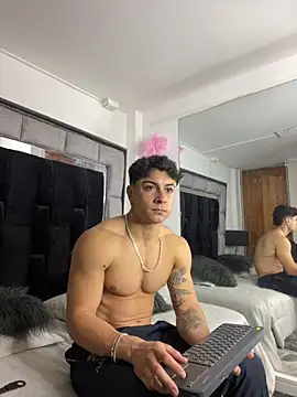 MR MUSCLE online show from 12/17/25, 12:32