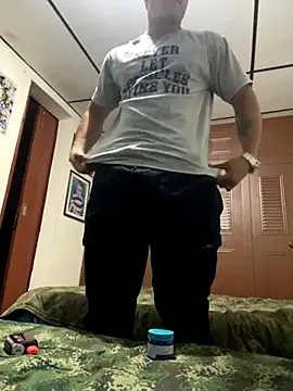 Snapshot of MR_MUSCLE chatting on 09/20/25, 11:37 MR MUSCLE online show from 09/20/25, 11:37