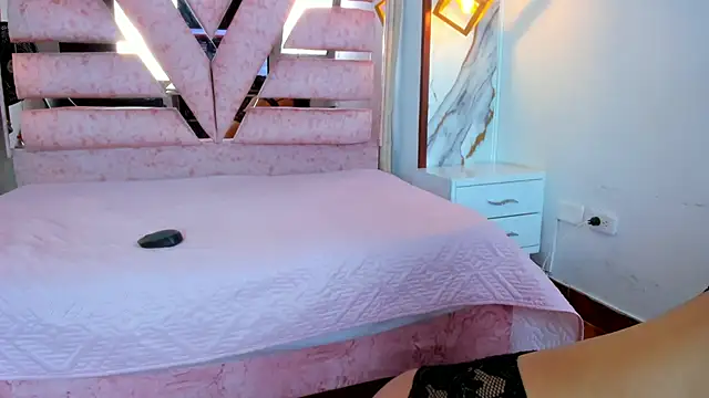 kameron and Nick online show from 10/21/25, 08:08