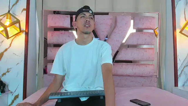 kameron and Nick online show from 11/17/25, 08:02