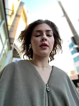 KellyKeler online show from 11/01/25, 01:38