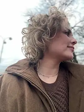 KellyKeler online show from 12/19/25, 01:13