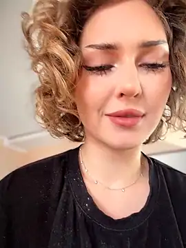 KellyKeler online show from 03/28/26, 10:16