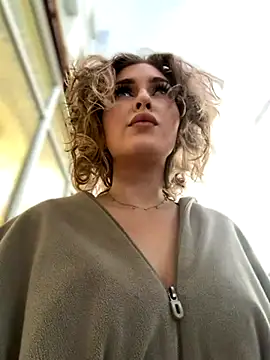 KellyKeler online show from 10/30/25, 01:09