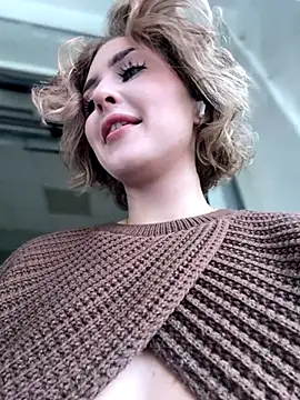 KellyKeler online show from 11/05/25, 12:19